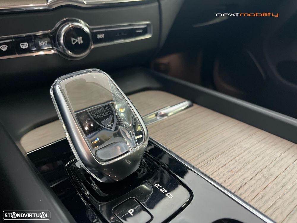 Volvo XC 60 2.0 T6 PHEV Inscription AWD - 11