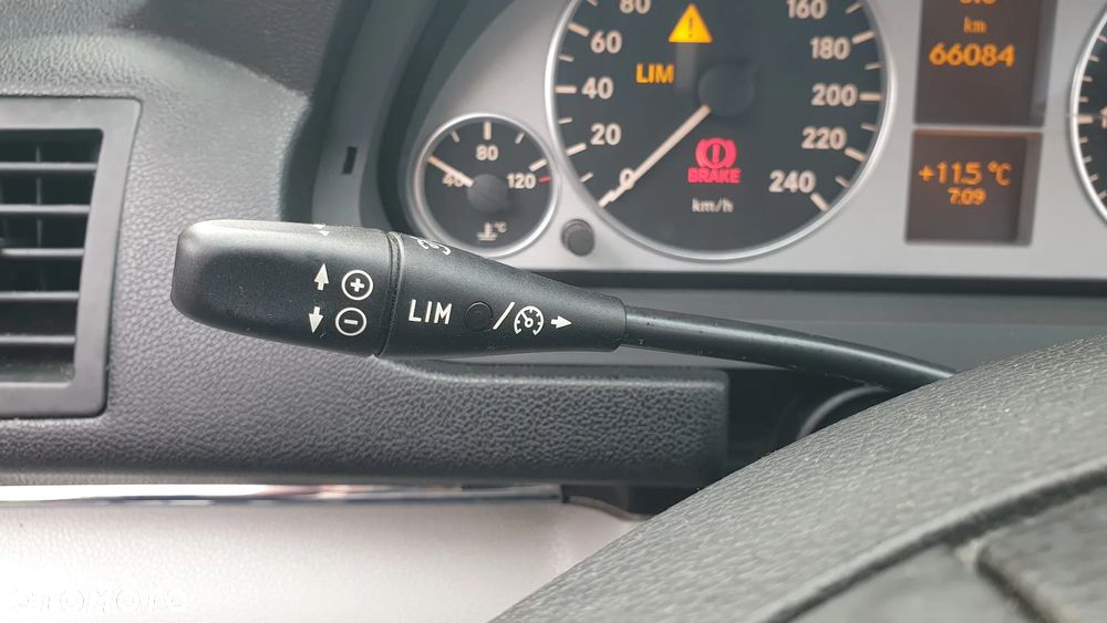 Mercedes-Benz Klasa B 180 BlueEFFICIENCY Edition - 28