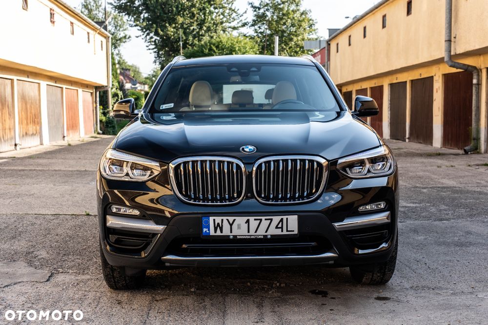 BMW X3 xDrive20d Luxury Line - 7