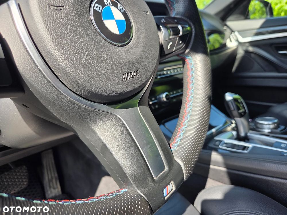 BMW Seria 5 518d - 13