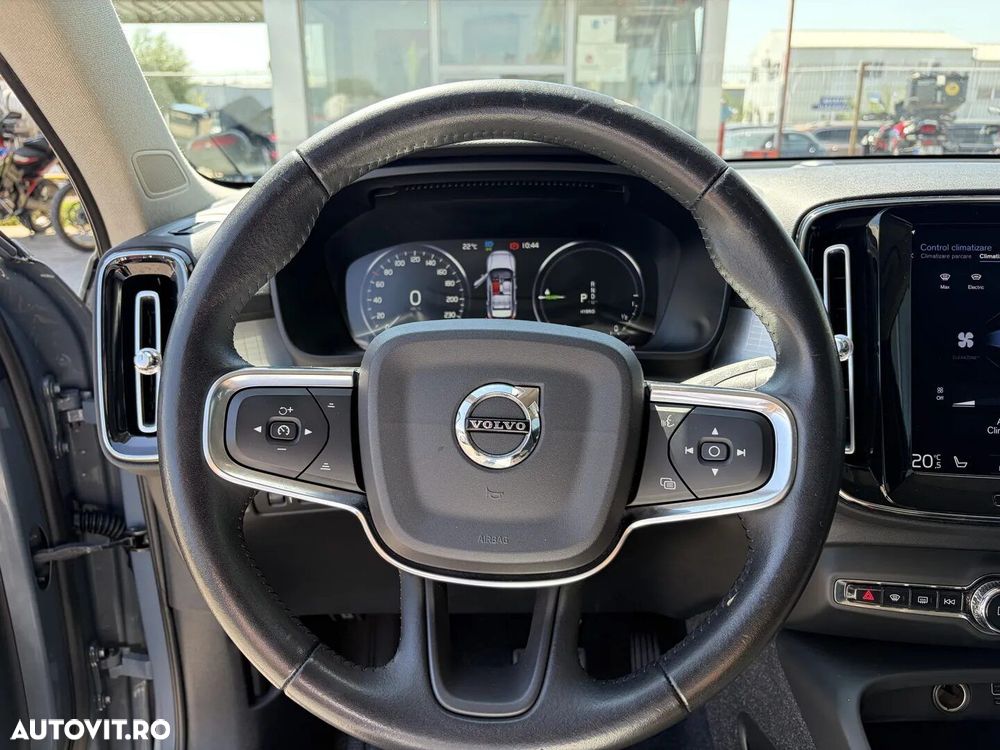 Volvo XC 40 - 23