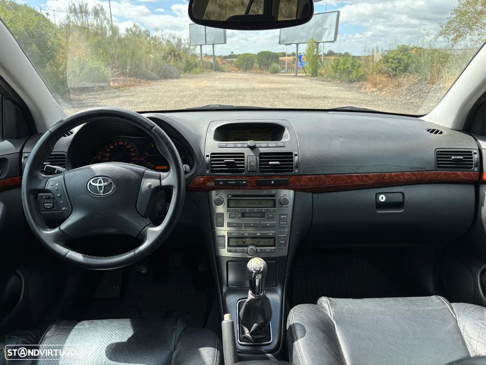 Toyota Avensis SW 2.0 D-4D - 4
