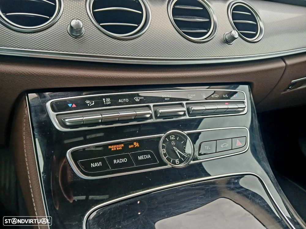 Mercedes-Benz E 300 Bluetec Hybrid Avantgarde - 29