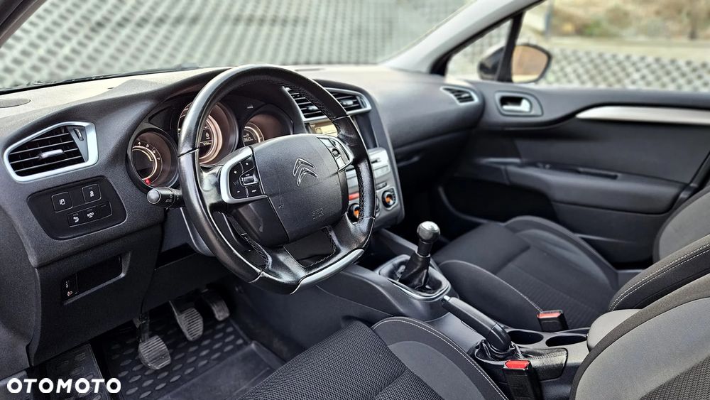 Citroën C4 1.6 BlueHDi Feel - 26