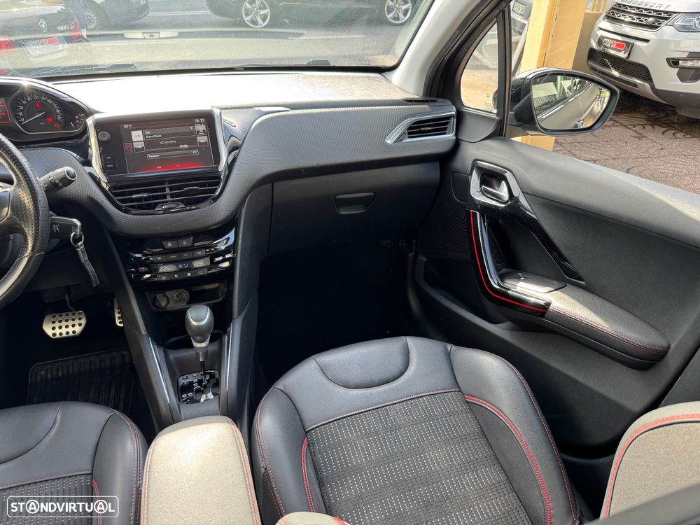 Peugeot 208 1.2 PureTech GT Line EAT6 - 25