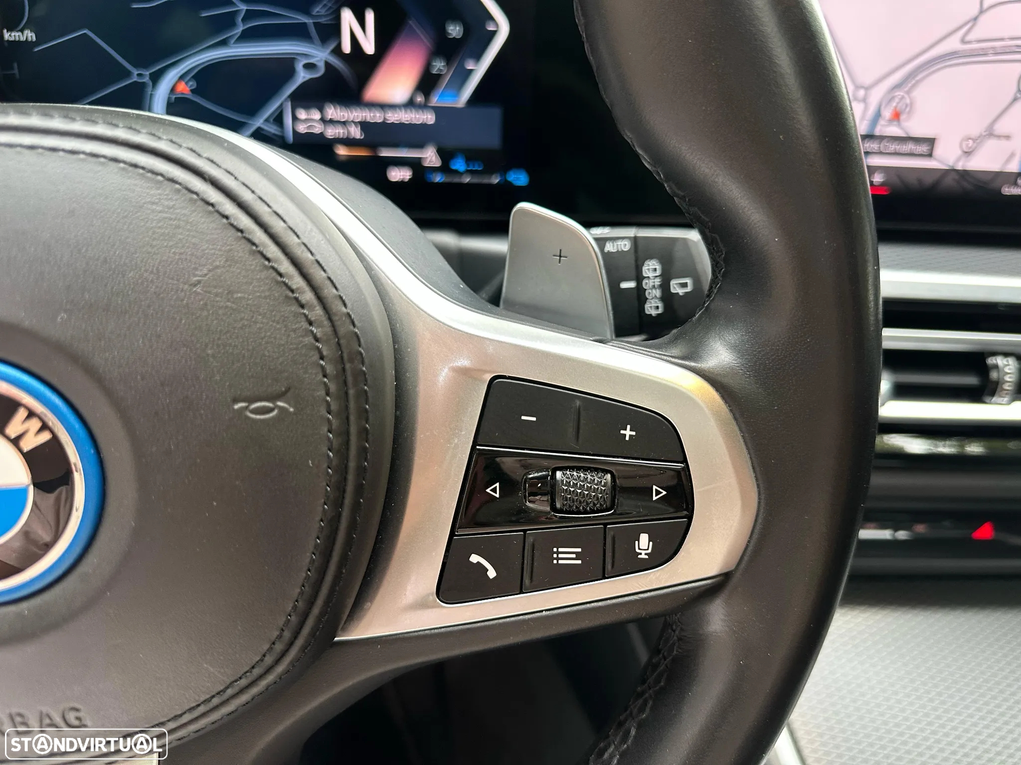 BMW 330 e Touring Pack Desportivo M Auto - 30