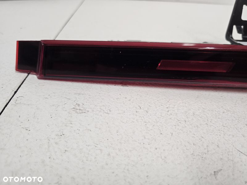 VOLVO C40 LAMPA LEWY TYŁ LEWA TYLNA W KLAPĘ - 3