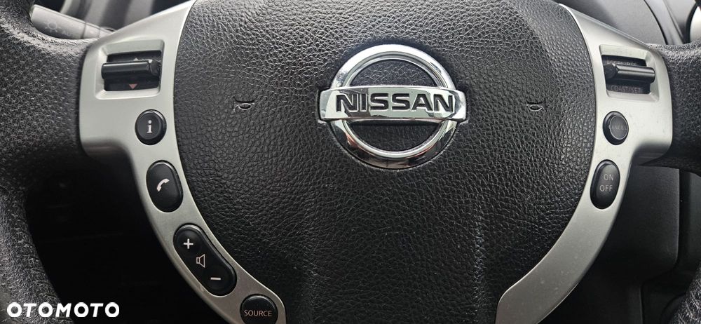 Nissan Qashqai 2.0 dCi 4 x 4 DPF tekna - 24