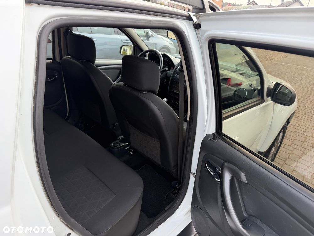 Dacia Duster 1.5 dCi Laureate 4x4 - 17