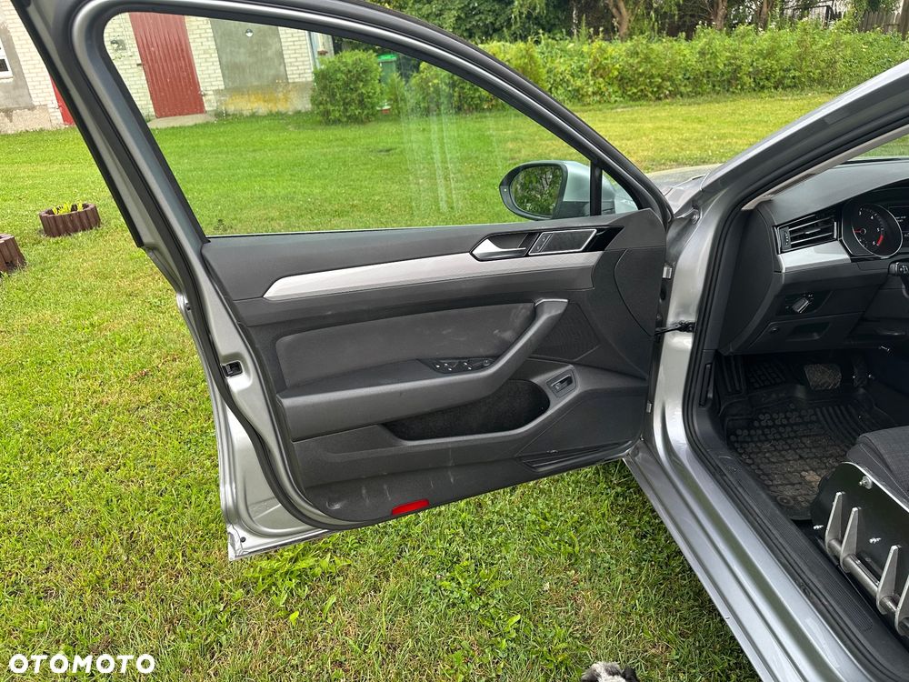 Volkswagen Passat 2.0 TDI EVO Business DSG - 9