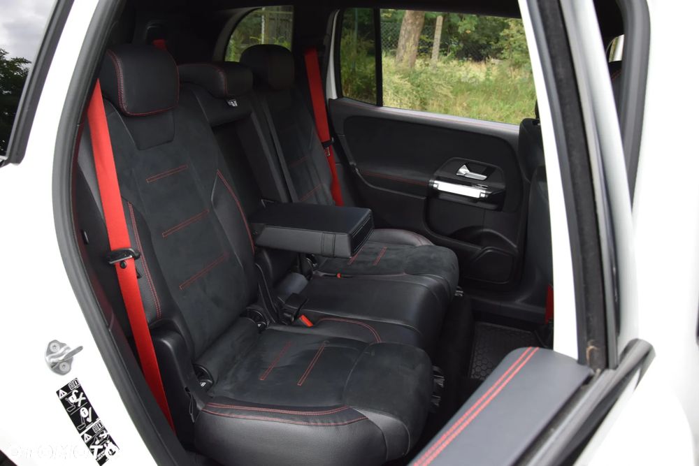 Mercedes-Benz GLB - 26