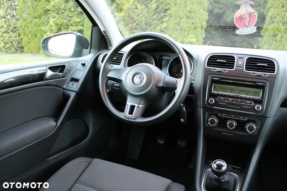 Volkswagen Golf - 28
