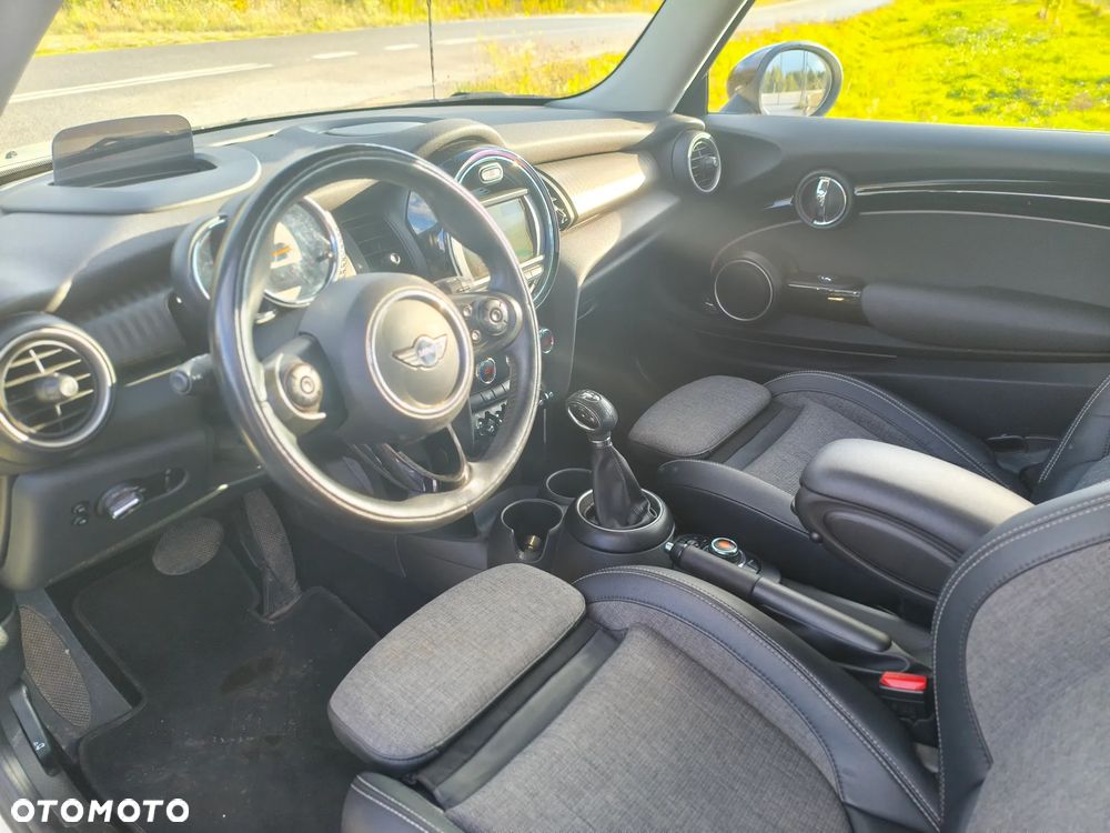 MINI Cooper Standard - 9