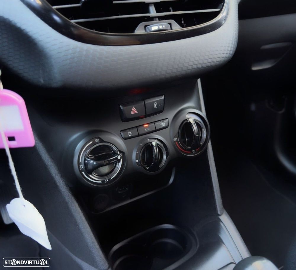 Peugeot 208 1.2 PureTech Style - 19