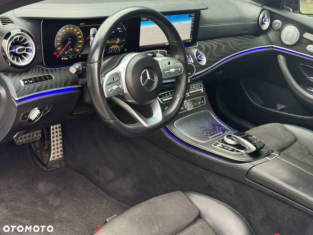 Mercedes-Benz Klasa E 220 d 4-Matic 9G-TRONIC - 26