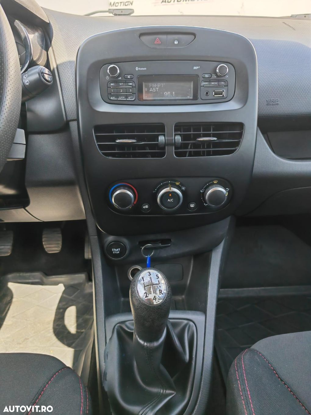 Renault Clio - 11