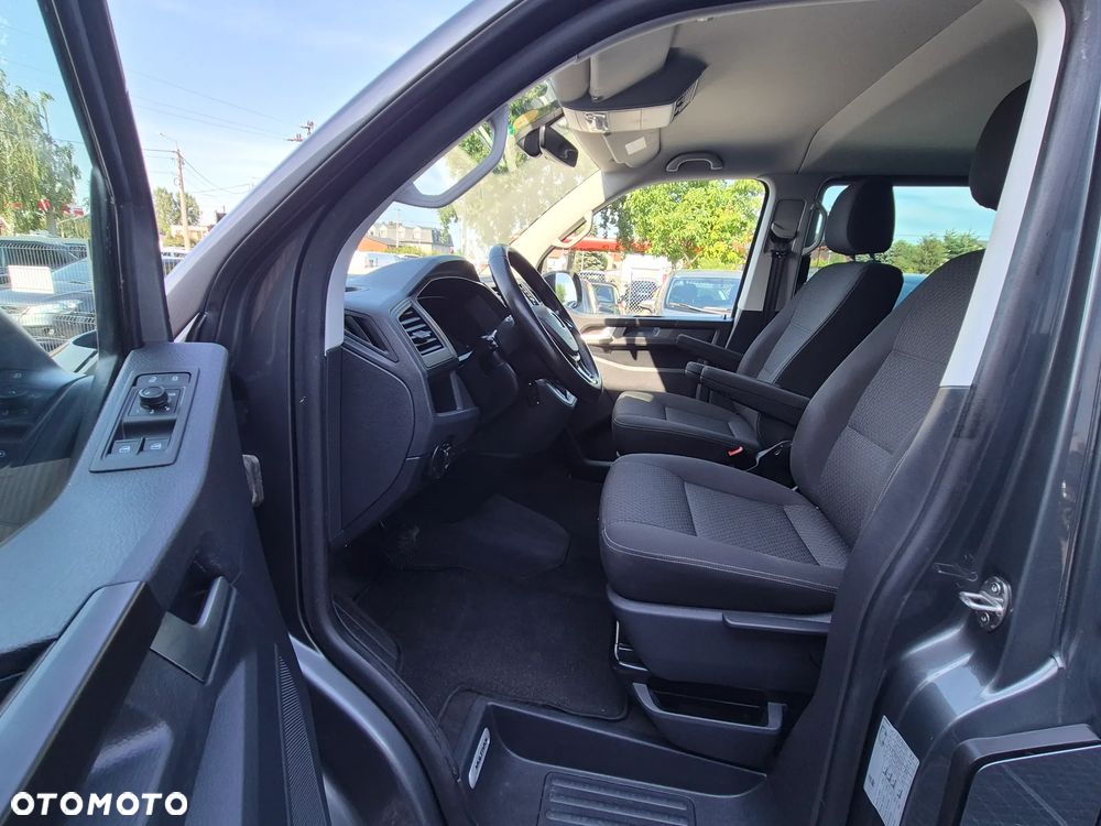 Volkswagen Multivan 2.0 TDI L1 Comfortline DSG - 24