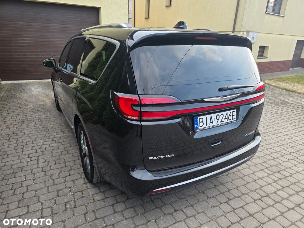 Chrysler Pacifica - 5
