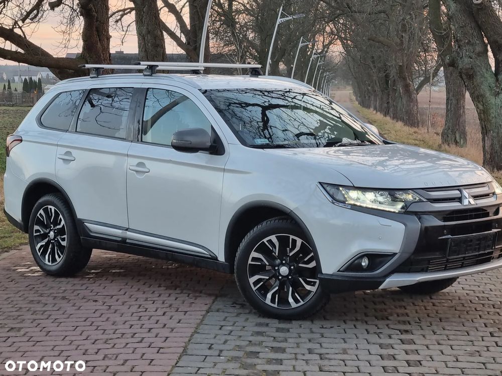 Mitsubishi Outlander 2.2 DID Intense + 4WD - 2