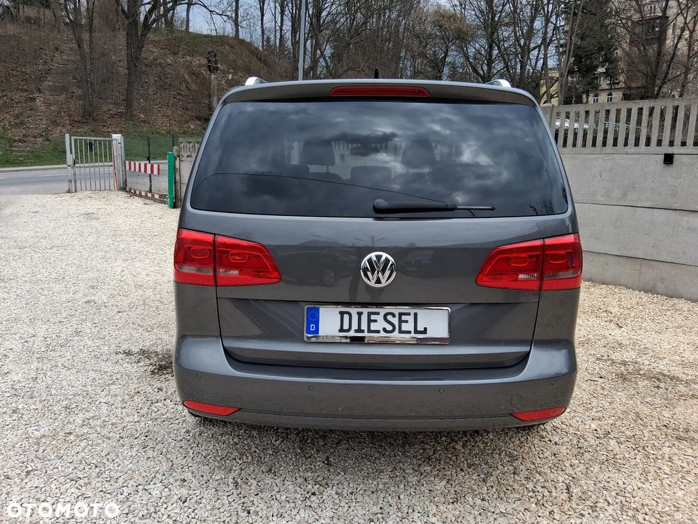 Volkswagen Touran 2.0 TDI DPF BlueMotion Technology STYLE - 26
