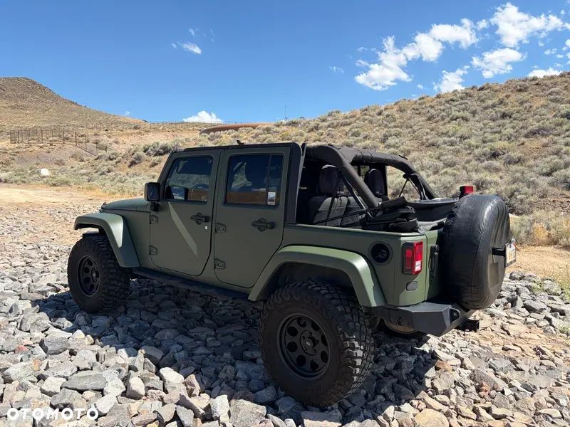 Jeep Wrangler - 11