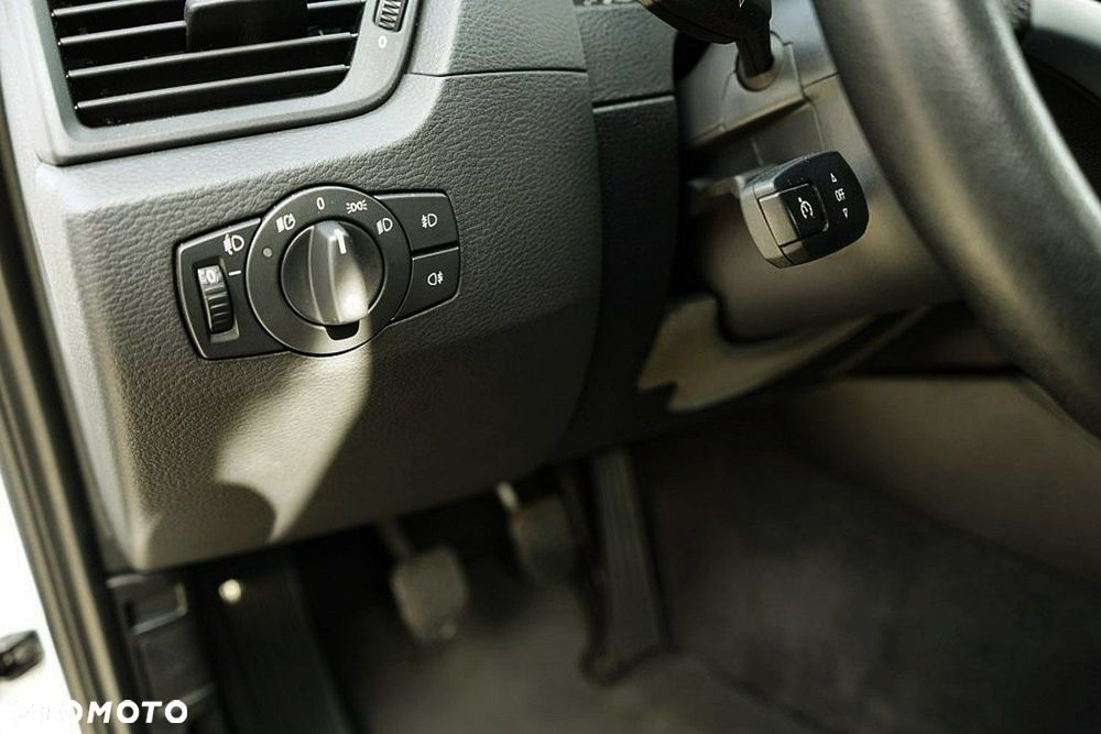 BMW X1 sDrive20d EfficientDynamics - 23