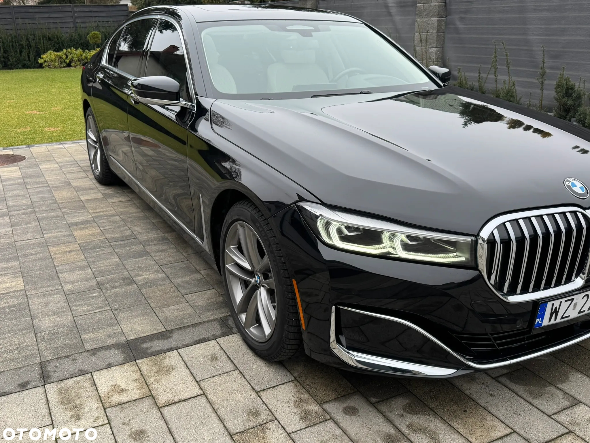 BMW Seria 7 750i xDrive - 3