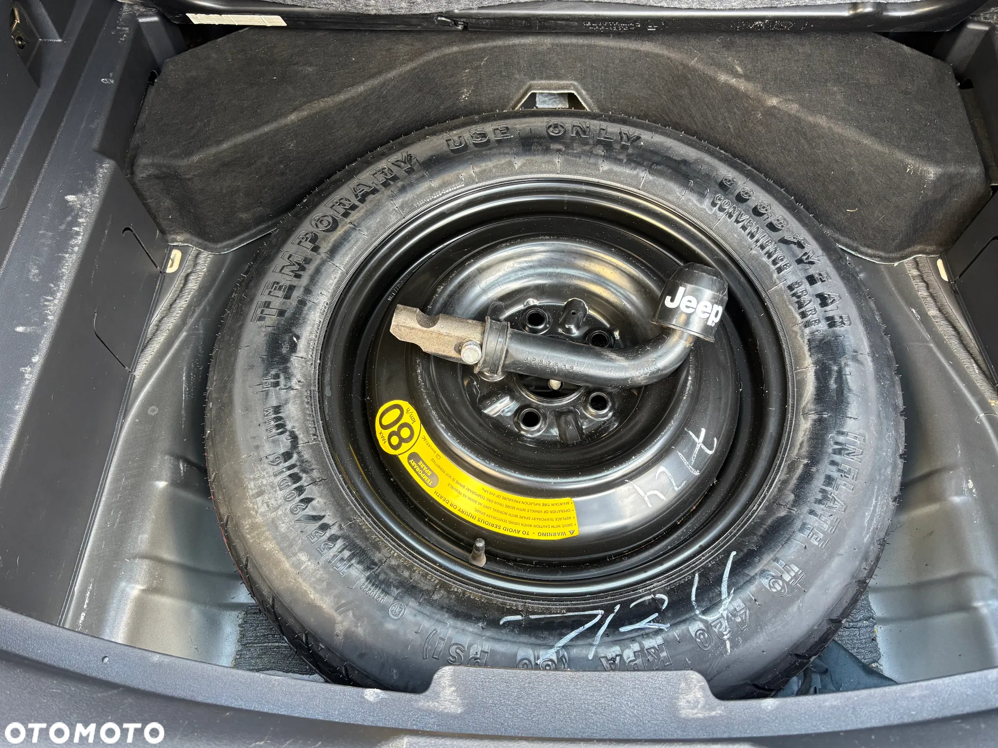 Jeep Compass - 32