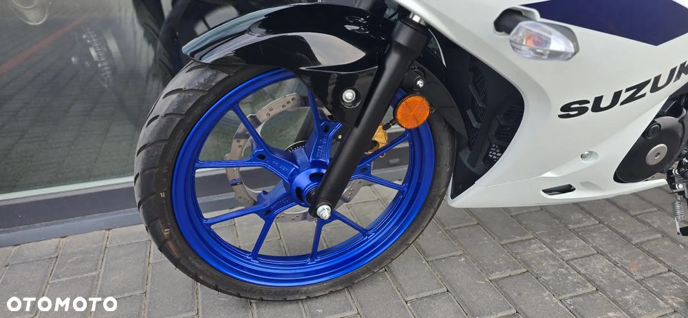 Suzuki GSX-R - 32