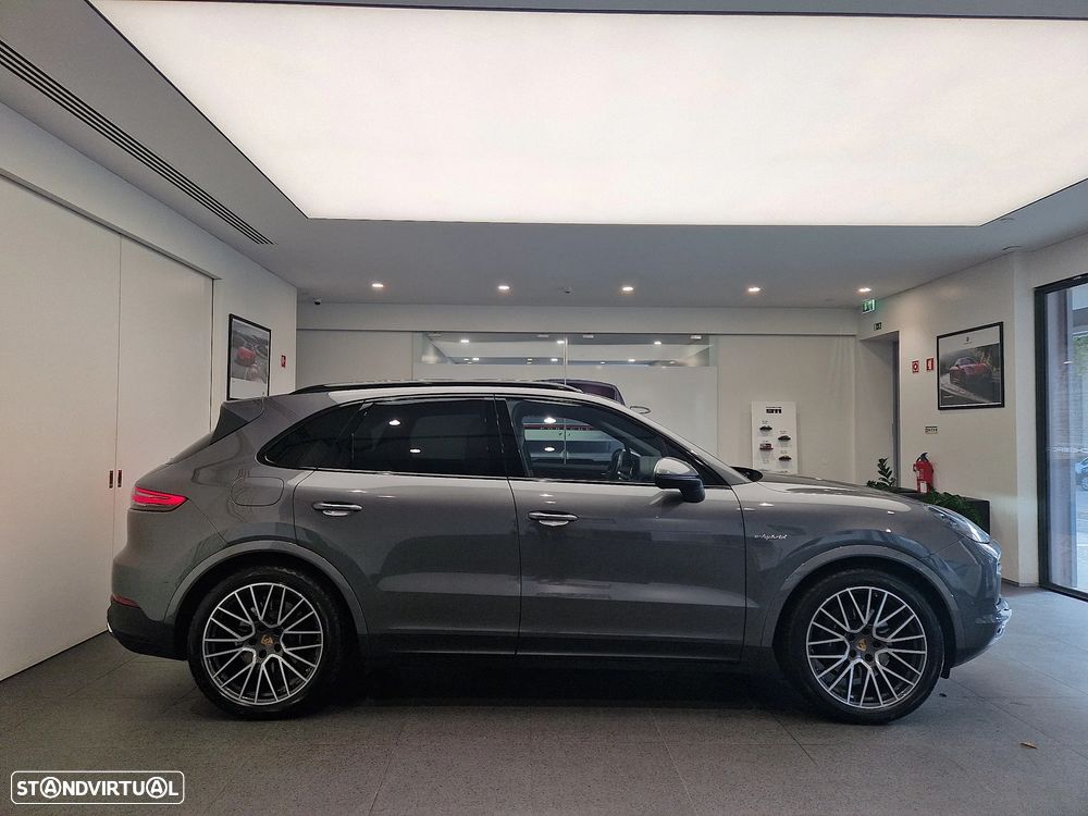 Porsche Cayenne E-Hybrid - 11