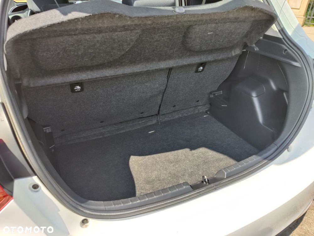 Toyota Yaris Hybrid 100 Premium EU6 - 25