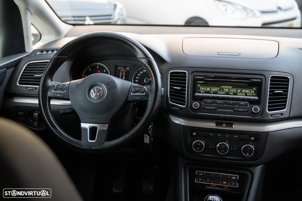 VW Sharan 2.0 TDI Confortline - 29