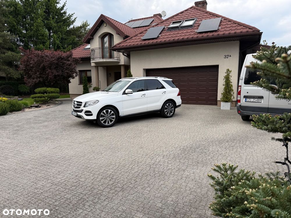 Mercedes-Benz GLE - 35