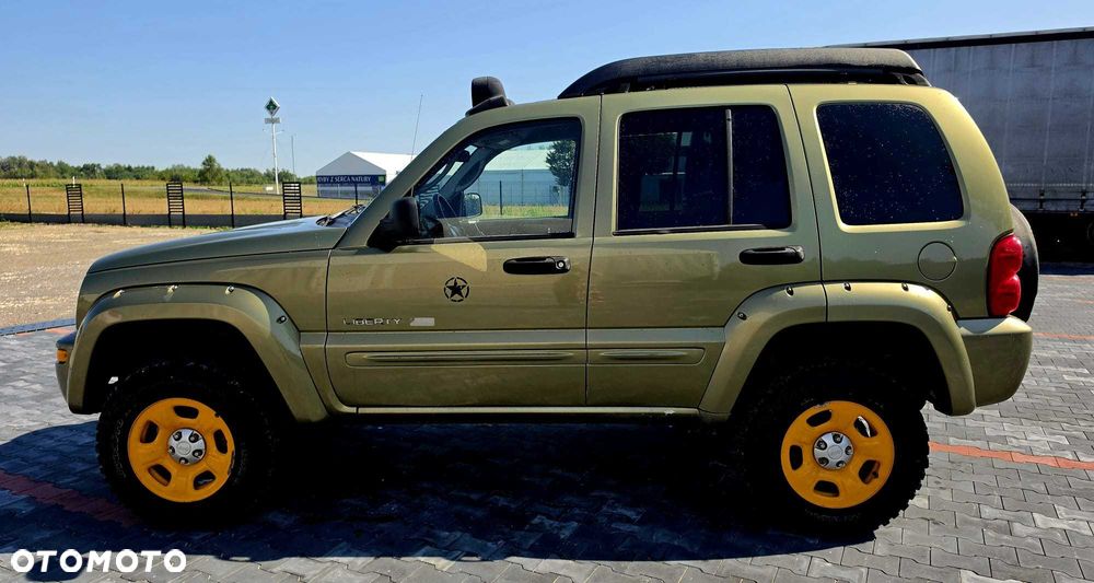 Jeep Liberty - 2