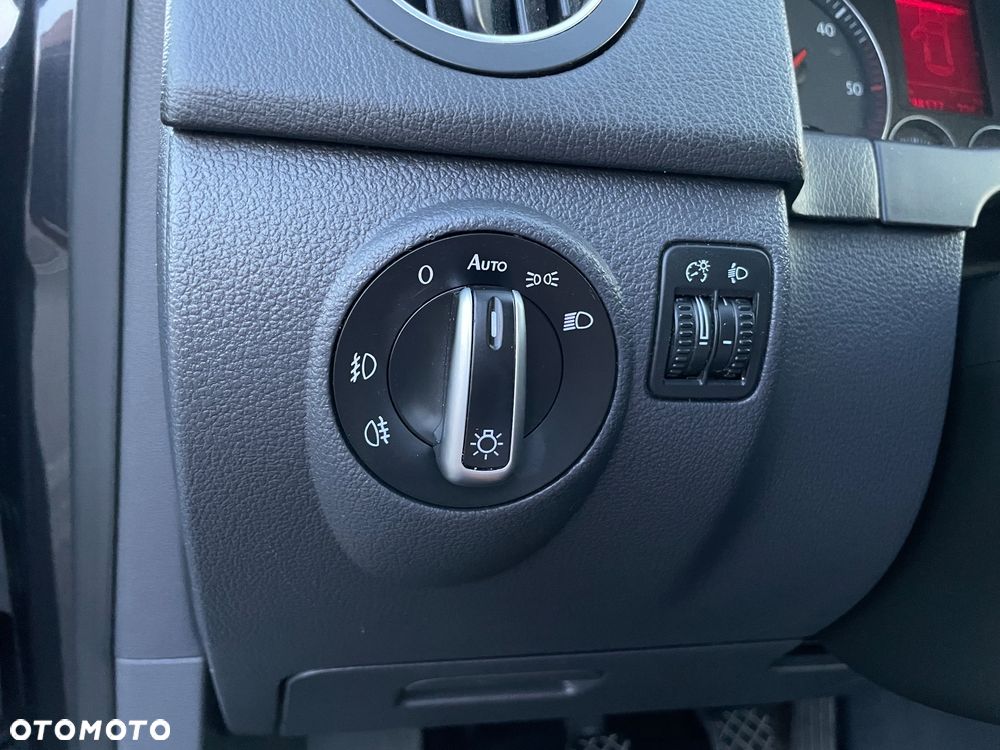 Volkswagen Golf Plus 1.9 TDI Comfortline - 25