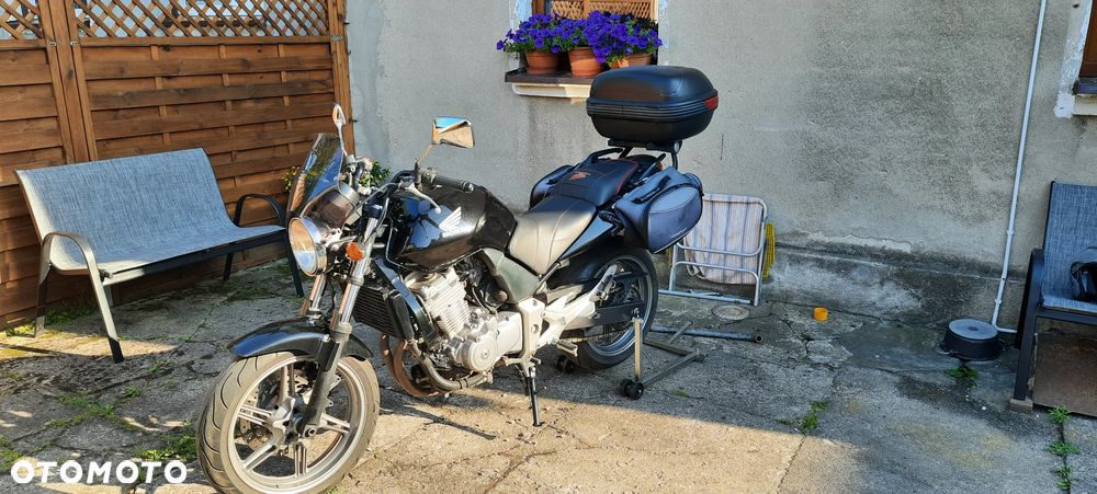 Honda CBF - 2