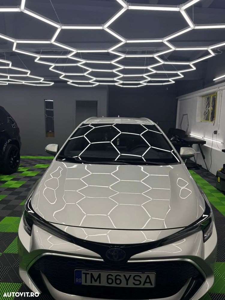 Toyota Corolla - 5