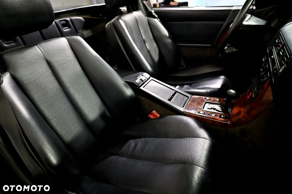 Mercedes-Benz SL - 25