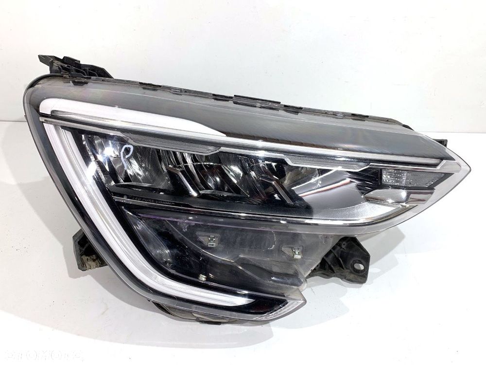 REFLEKTOR PRAWY PRZÓD  RENAULT ARKANA I (LCM_) 2019 - 2022 1.5 E-TECH 145 69 kW [94 KM] Hybryda - 1