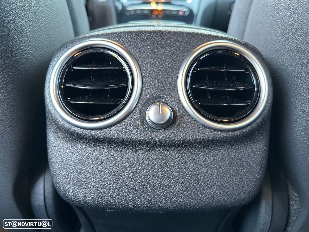 Mercedes-Benz C 300 - 34