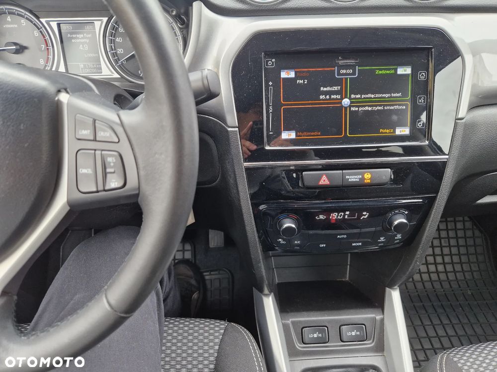 Suzuki Vitara 1.6 Premium 2WD - 17