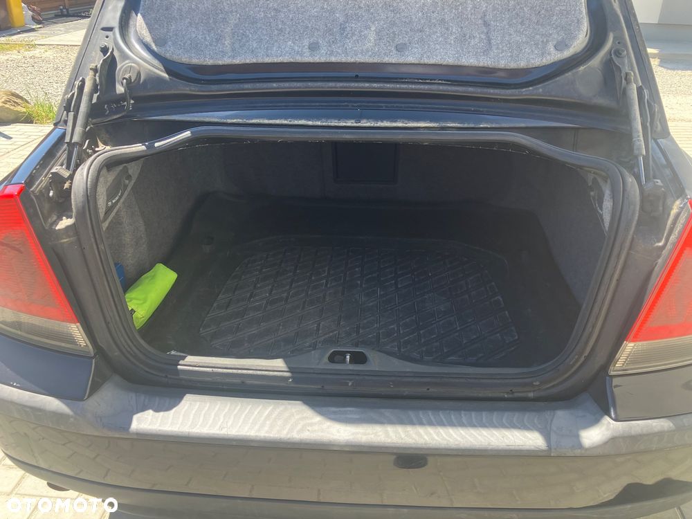 Volvo S60 2.4 - 6