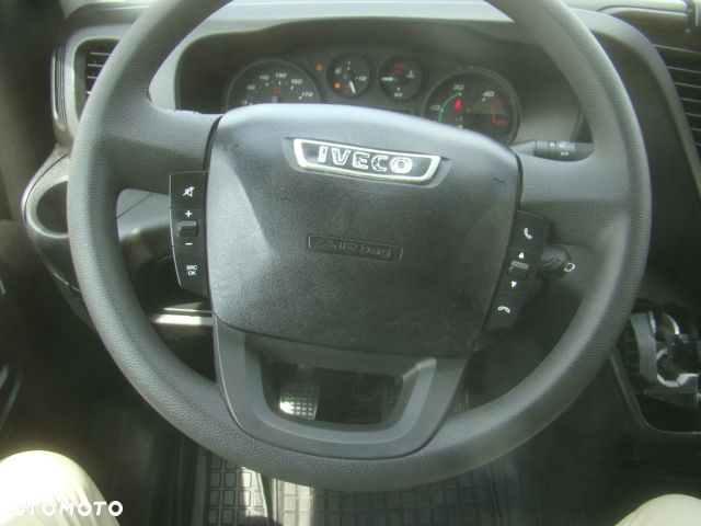Iveco DAILY 35 C 15 MAXI BLIŹNIAKI 3.5T - 18