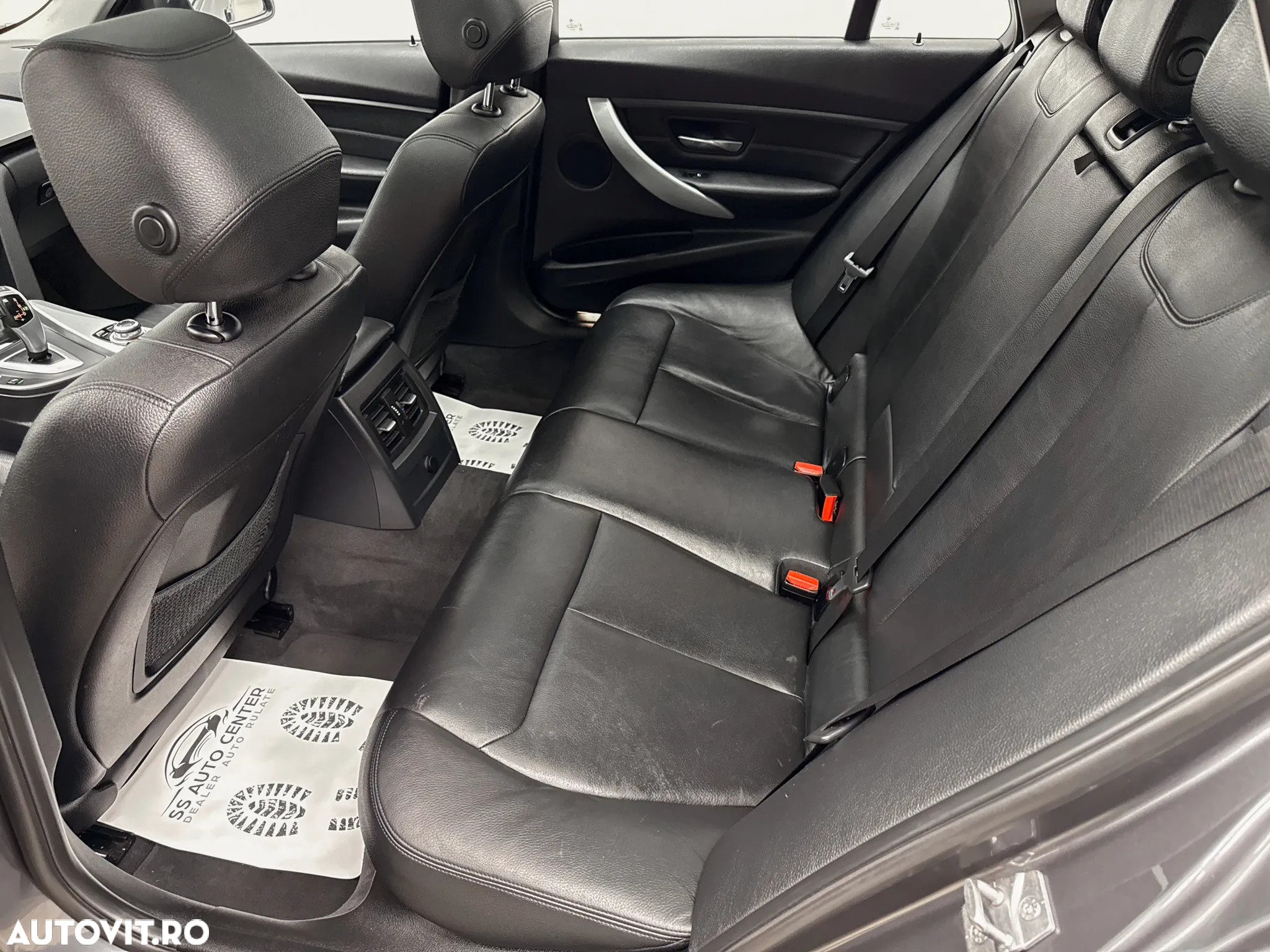 BMW Seria 3 320d Touring Aut. Modern Line - 20