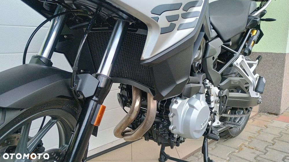 BMW F - 15