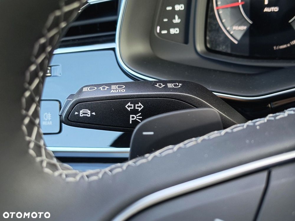 Audi Q8 - 30