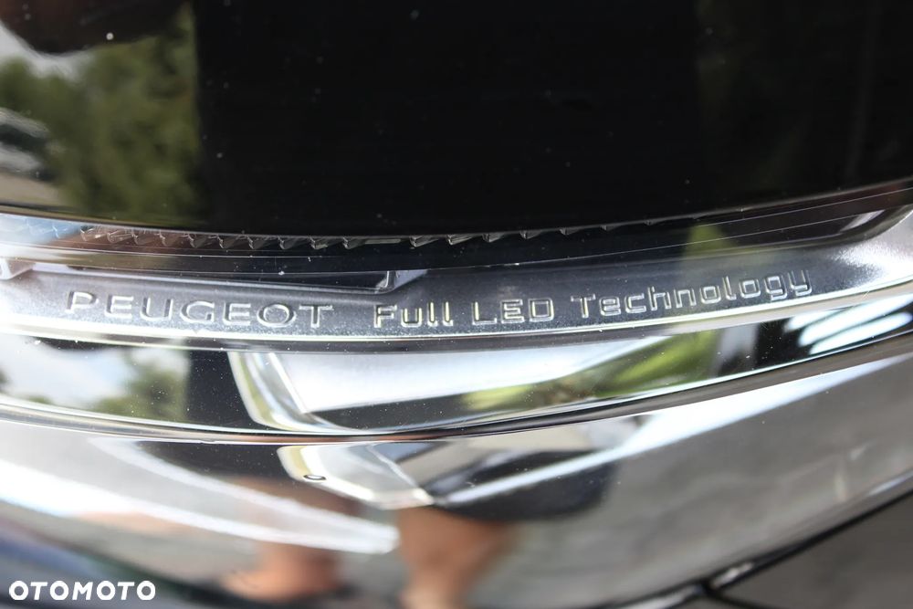 Peugeot 3008 1.2 PureTech Allure S&S - 16