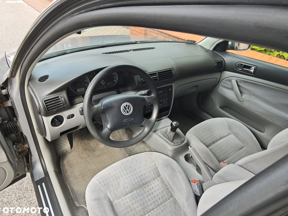 Volkswagen Passat 1.8T Comfortline - 5