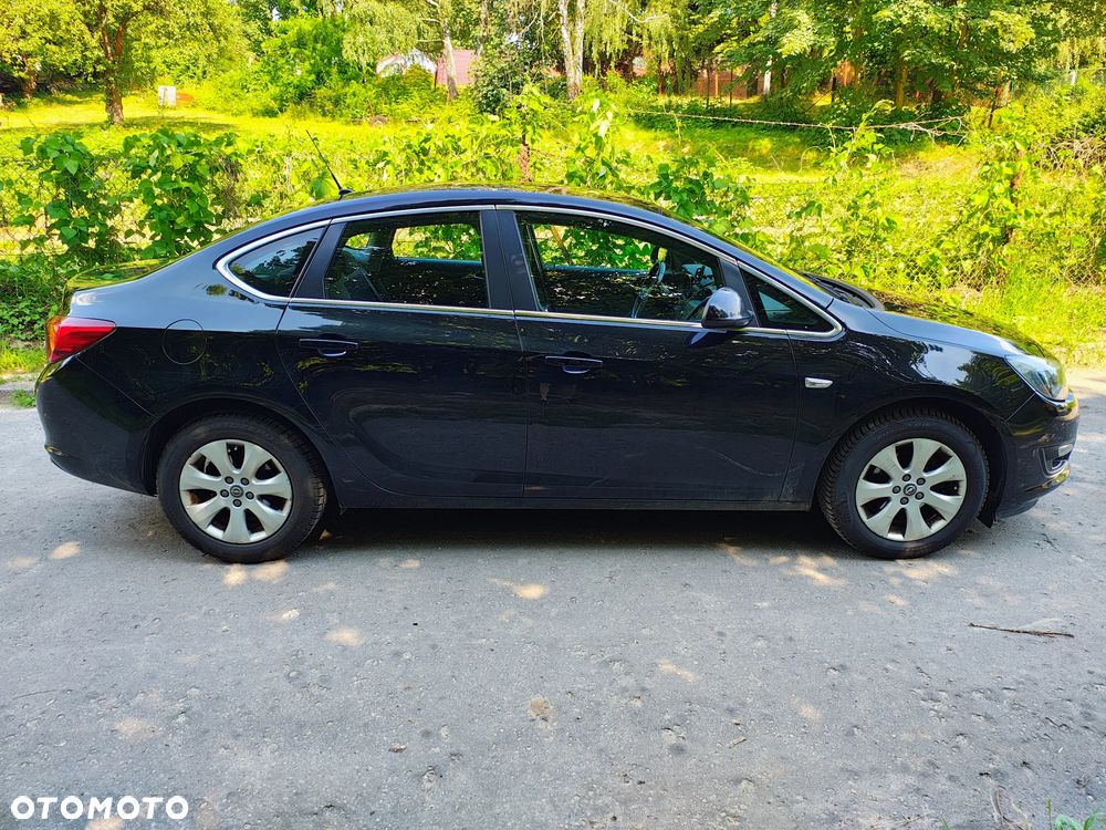 Opel Astra 1.4 T EU6 - 4