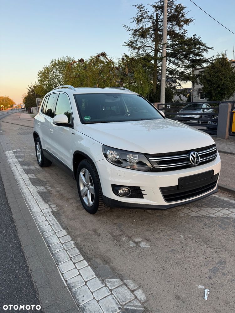 Volkswagen Tiguan 2.0 TDI DPF BlueMotion Technology Lounge Sport & Style - 2